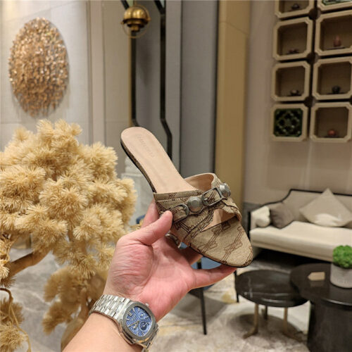 High Quality Luxury Balenciaga Lecagole Series Slippers – Style 01027 alternate view