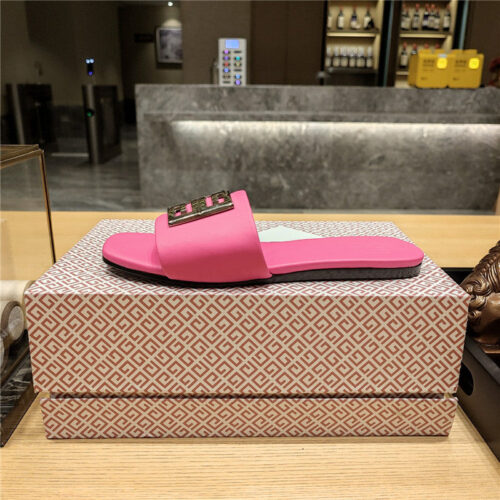 High Quality Luxury Givenchy Trendy Flat Slides – Style 70339 product detail