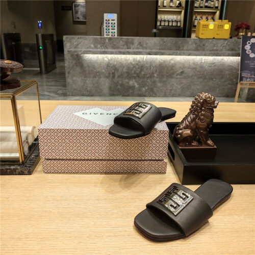 High Quality Luxury Givenchy Trendy Flat Slides – Style 99715 product detail