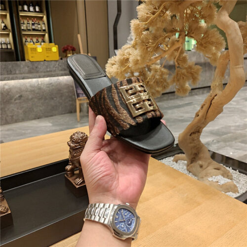 High Quality Luxury Givenchy Trendy Flat Slides – Style 92931 product detail