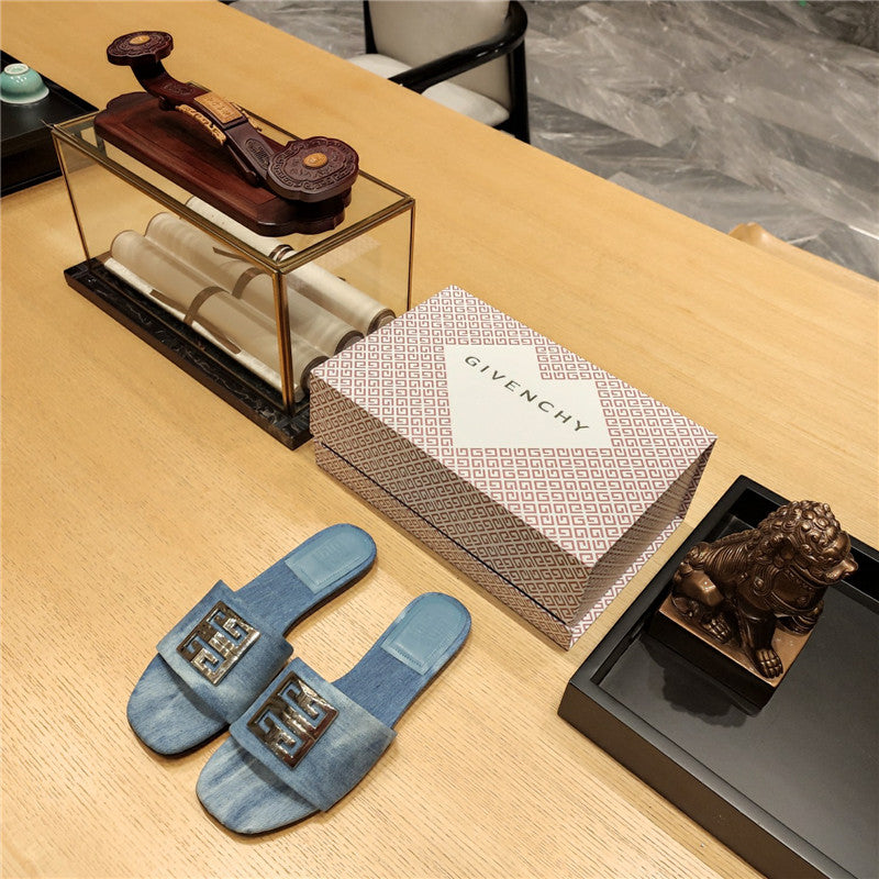 High Quality Luxury Givenchy Trendy Flat Slides – Style 58467 product detail