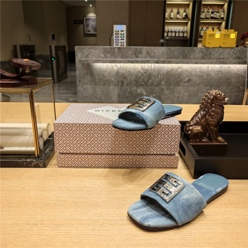 High Quality Luxury Givenchy Trendy Flat Slides – Style 58467 product detail