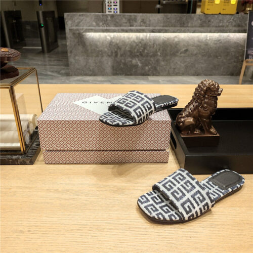 High Quality Luxury Givenchy Trendy Flat Slides product detail