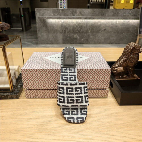 High Quality Luxury Givenchy Trendy Flat Slides product detail