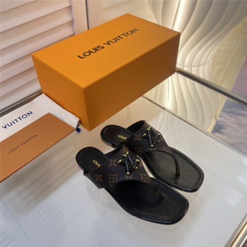 High Quality Luxury Louis Vuitton Latest Flip Flops Slippers – Style 90147