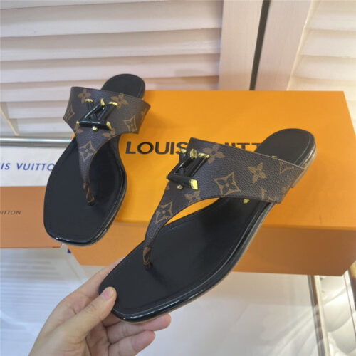 High Quality Luxury Louis Vuitton Latest Flip Flops Slippers – Style 90147 product detail