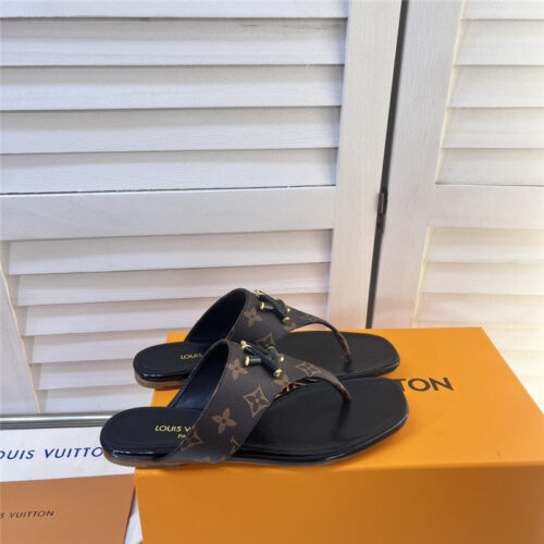 High Quality Luxury Louis Vuitton Latest Flip Flops Slippers – Style 90147 product detail