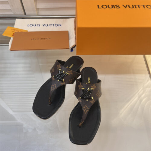 High Quality Luxury Louis Vuitton Latest Flip Flops Slippers – Style 90147 product detail