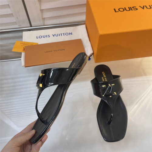 High Quality Luxury Louis Vuitton Latest Flip Flops Slippers – Style 55683 product detail