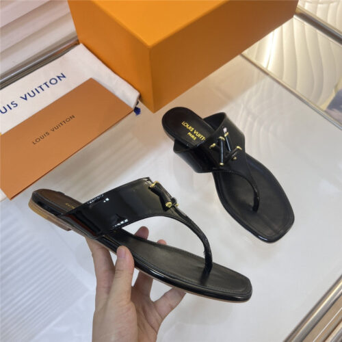 High Quality Luxury Louis Vuitton Latest Flip Flops Slippers – Style 55683 alternate view