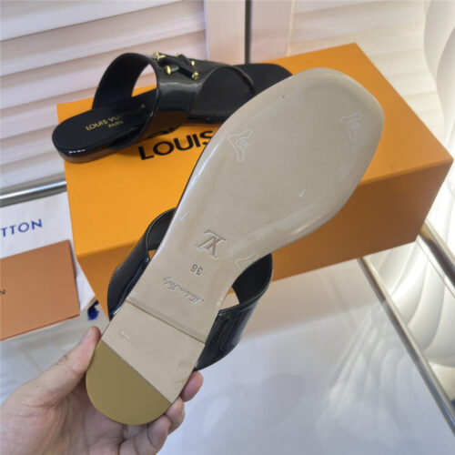 High Quality Luxury Louis Vuitton Latest Flip Flops Slippers – Style 55683 product detail