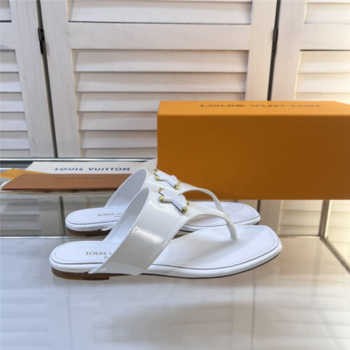 High Quality Luxury Louis Vuitton Latest Flip Flops Slippers – Style 83363 product detail