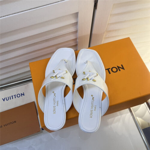 High Quality Luxury Louis Vuitton Latest Flip Flops Slippers – Style 83363 product detail