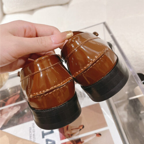 High Quality Luxury Gucci British Style Loafers – Style 50003 product detail