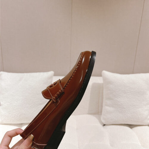 High Quality Luxury Gucci British Style Loafers – Style 50003 product detail
