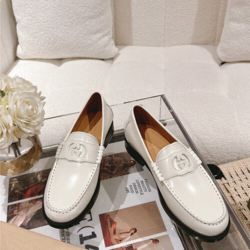 High Quality Luxury Gucci British Style Loafers – Style 46611 alternate view