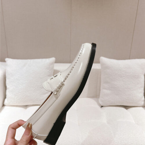 High Quality Luxury Gucci British Style Loafers – Style 46611 product detail