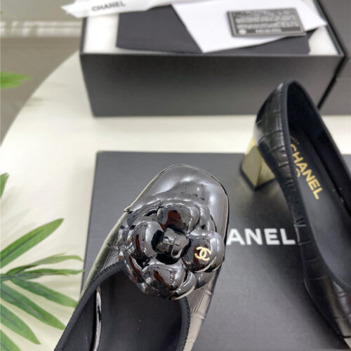 High Quality Luxury Chanel Catwalk Style Camellia Shoes product detail