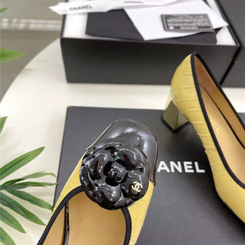 High Quality Luxury Chanel Catwalk Style Camellia Shoes – Style 61062 product detail