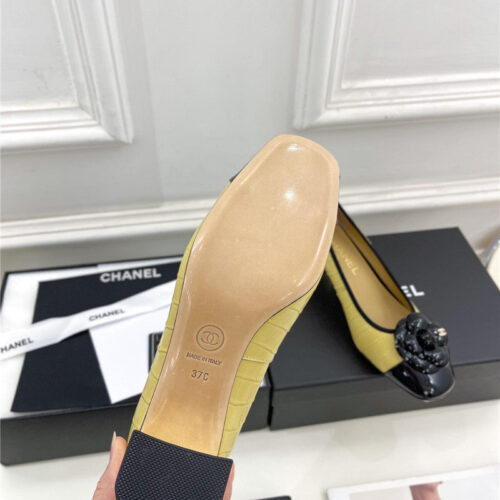 High Quality Luxury Chanel Catwalk Style Camellia Shoes – Style 61062 product detail