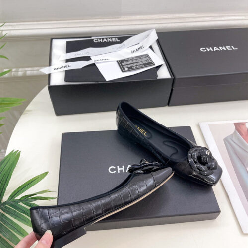 High Quality Luxury Chanel Catwalk Style Camellia Shoes – Style 26598 product detail