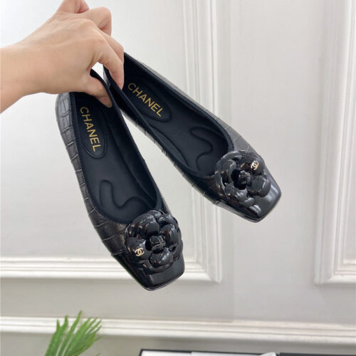 High Quality Luxury Chanel Catwalk Style Camellia Shoes – Style 26598 alternate view