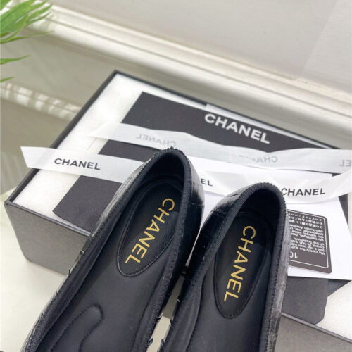High Quality Luxury Chanel Catwalk Style Camellia Shoes – Style 26598 product detail