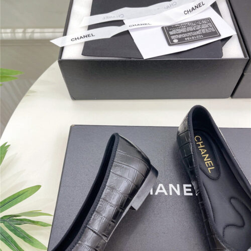 High Quality Luxury Chanel Catwalk Style Camellia Shoes – Style 26598 product detail