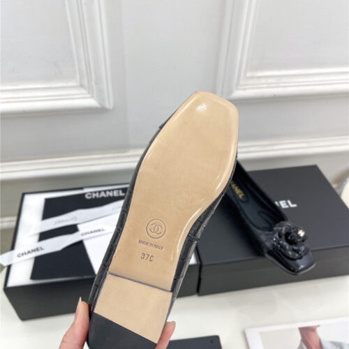 High Quality Luxury Chanel Catwalk Style Camellia Shoes – Style 26598 product detail