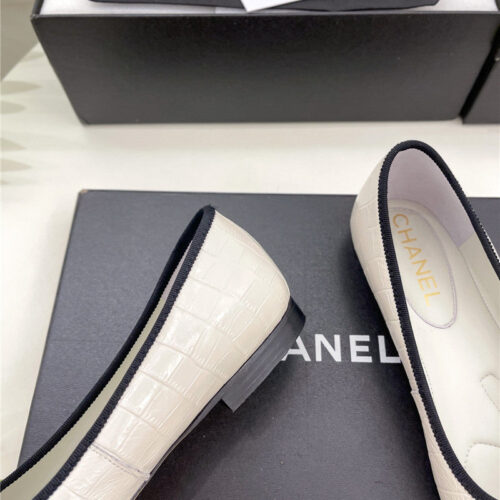 High Quality Luxury Chanel Catwalk Style Camellia Shoes – Style 93830 product detail