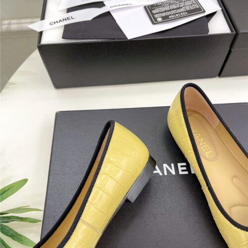 High Quality Luxury Chanel Catwalk Style Camellia Shoes – Style 24902 product detail