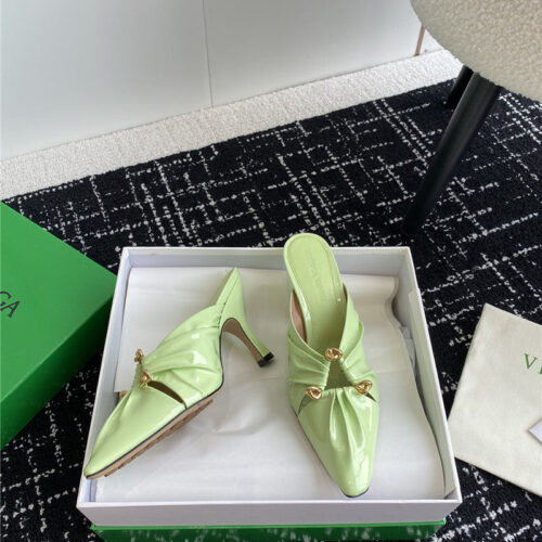 High Quality Luxury Bottega Veneta Pre-Fall New Bunnie Mules – Style 70918 product detail