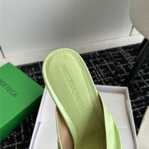 High Quality Luxury Bottega Veneta Pre-Fall New Bunnie Mules – Style 70918 product detail