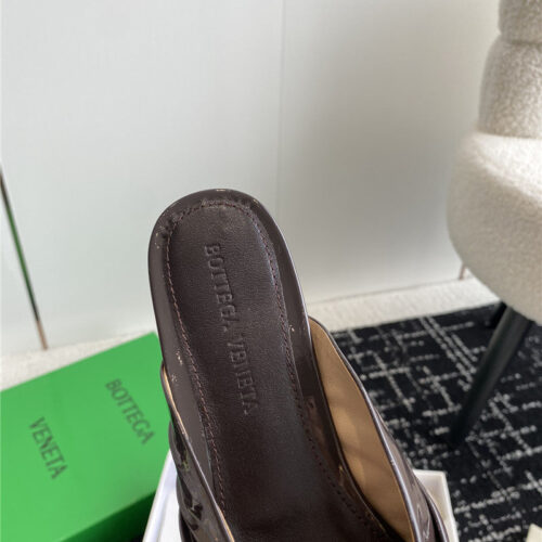High Quality Luxury Bottega Veneta Pre-Fall New Bunnie Mules – Style 34758 product detail