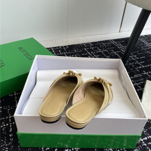 High Quality Luxury Bottega Veneta Pre-Fall New Bunnie Mules – Style 60742 product detail