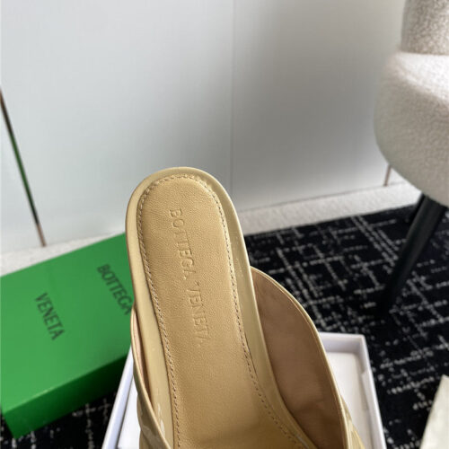 High Quality Luxury Bottega Veneta Pre-Fall New Bunnie Mules – Style 60742 product detail
