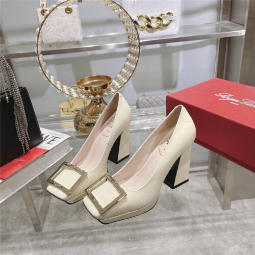 High Quality Luxury Roger Vivier Classic Buckle Pumps – Style 31572