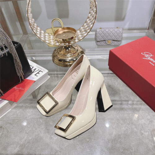 High Quality Luxury Roger Vivier Classic Buckle Pumps – Style 31572 product detail