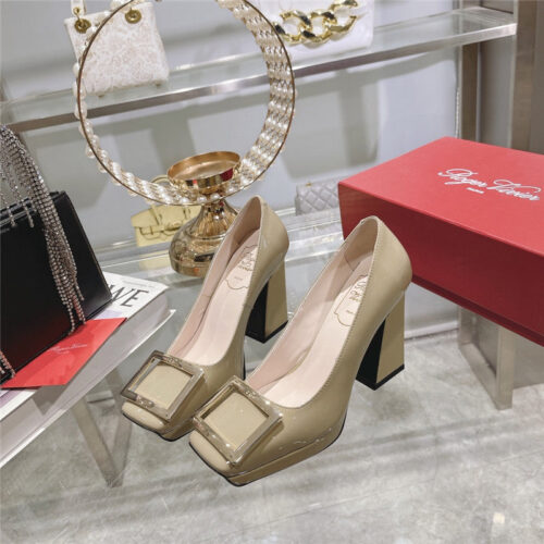 High Quality Luxury Roger Vivier Classic Buckle Pumps – Style 62644