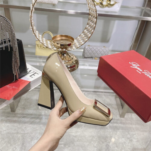 High Quality Luxury Roger Vivier Classic Buckle Pumps – Style 62644 product detail