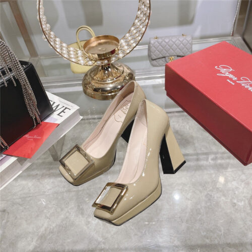 High Quality Luxury Roger Vivier Classic Buckle Pumps – Style 62644 product detail