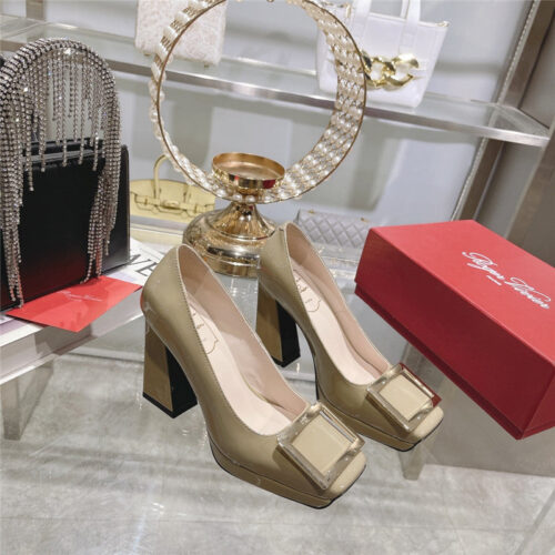 High Quality Luxury Roger Vivier Classic Buckle Pumps – Style 62644 product detail