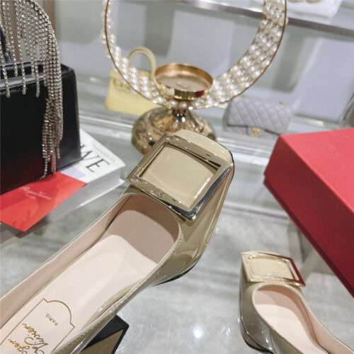 High Quality Luxury Roger Vivier Classic Buckle Pumps – Style 62644 product detail