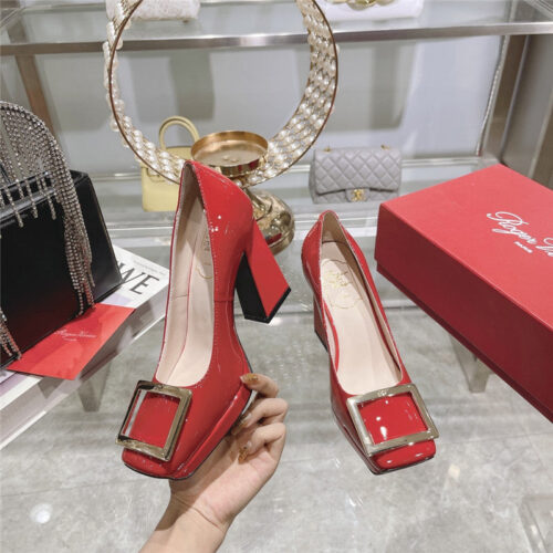 High Quality Luxury Roger Vivier Classic Buckle Pumps alternate view