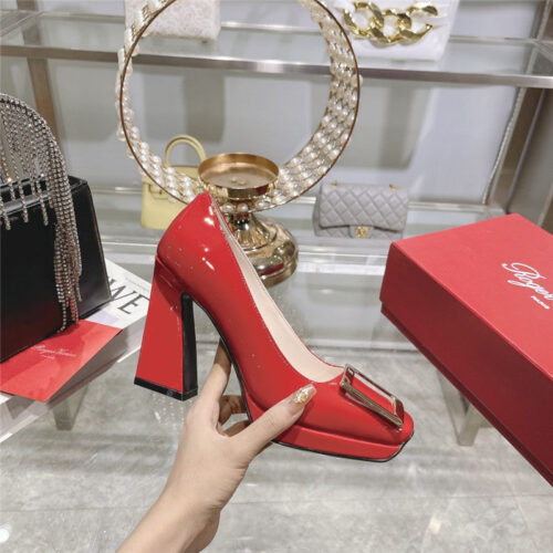 High Quality Luxury Roger Vivier Classic Buckle Pumps product detail