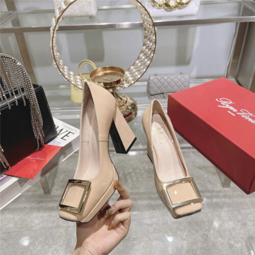 High Quality Luxury Roger Vivier Classic Buckle Pumps – Style 90324 alternate view