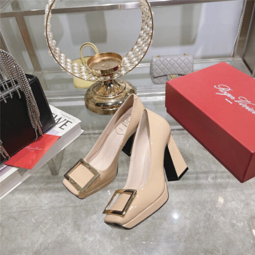 High Quality Luxury Roger Vivier Classic Buckle Pumps – Style 90324 product detail