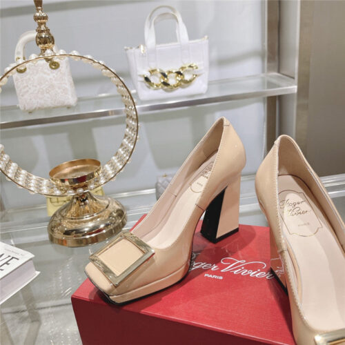 High Quality Luxury Roger Vivier Classic Buckle Pumps – Style 90324 product detail