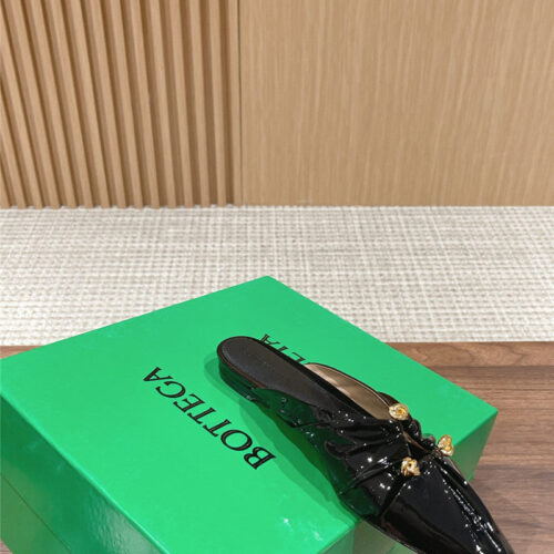 High Quality Luxury Bottega Veneta Bunnie Mules – Style 96742 product detail