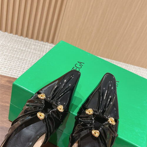High Quality Luxury Bottega Veneta Bunnie Mules – Style 96742 product detail